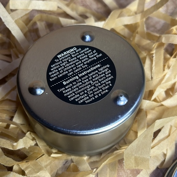 EnZebra 8 oz (approx) Summer Citrus Candle Tin - Picture 4 of 7